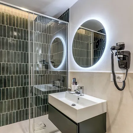 Effe Luxury 4* Roma